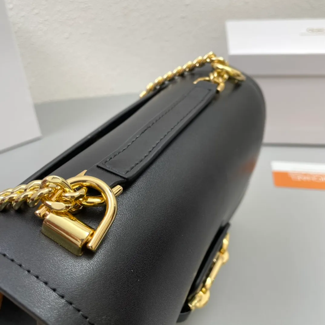 All categories Official website "Brand Women's Bags" Women's Bags 💙 MK replica MK, fine imitation MK bag, MK shoulder bag, 2023 official latest version MK cowhide crossbody bag, bag factory, original material, size: 23-16-8CM